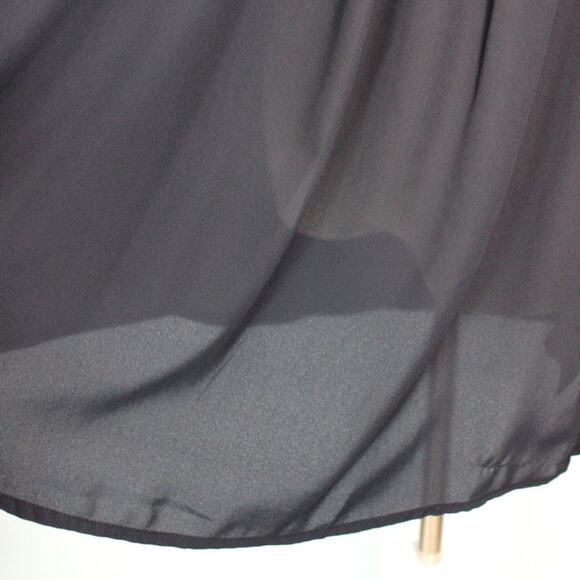 JustFab Black Blouse with Floral Lace Detail Size 1X NWT - Picture 10 of 11